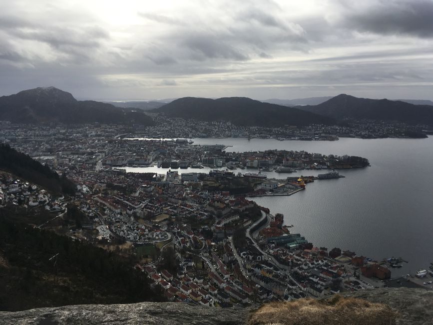 Bergen and which mountains in the background?