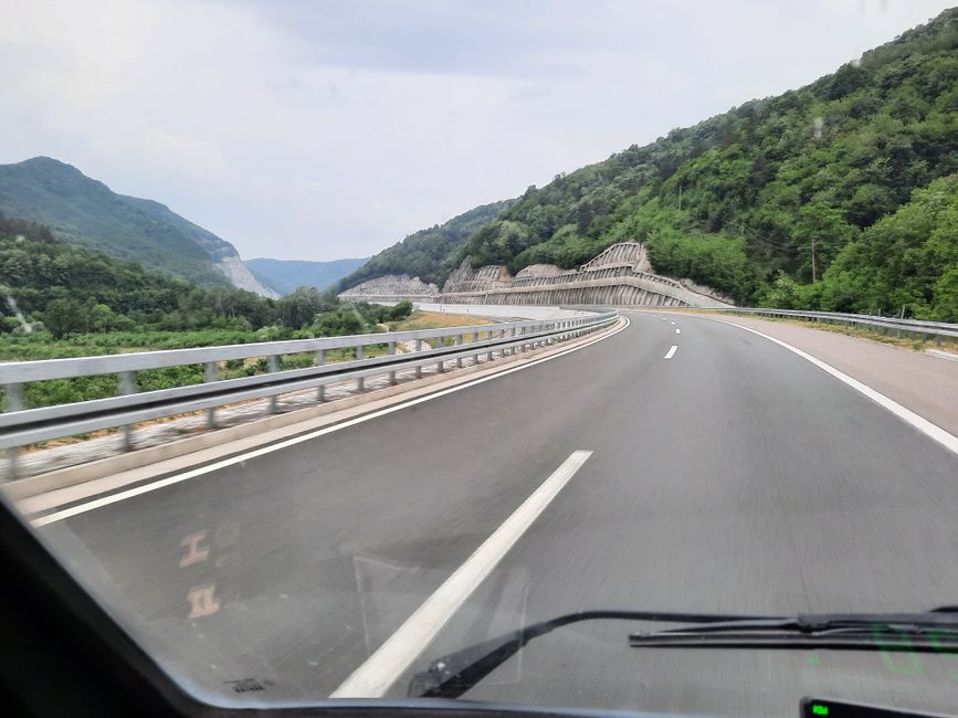 اليوم 02 القيادة من المجر عبر صربيا إلى مقدونيا الشمالية - ستروميكا