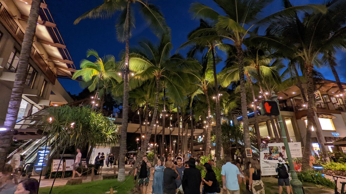 Day 22 Kauai - Oahu: Culture shock in the city & Ohana Festival