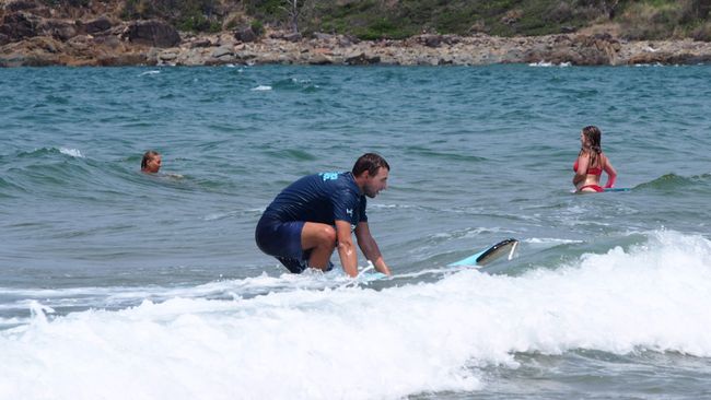 And this describes my surfing skills. It couldn't get any better. Many thanks to Maggie for the pictures!