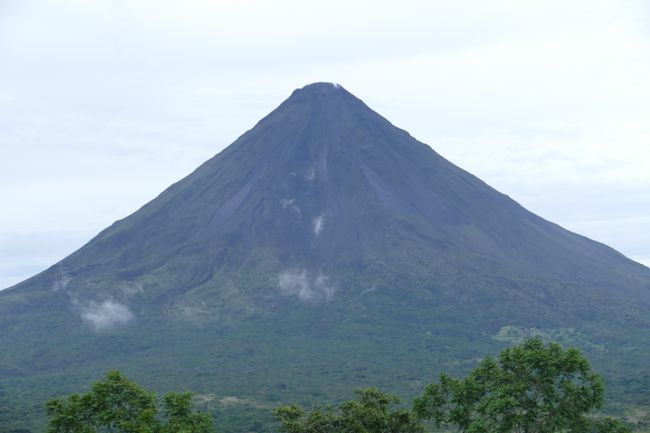 Stop No.4: The Arenal Volcano with a hike through a national park and a small boat tour very close to the volcano. Once again, we were very, very lucky to have such a good view of the volcano.