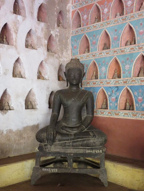 One of the many Buddhas in Vientiane's oldest temple