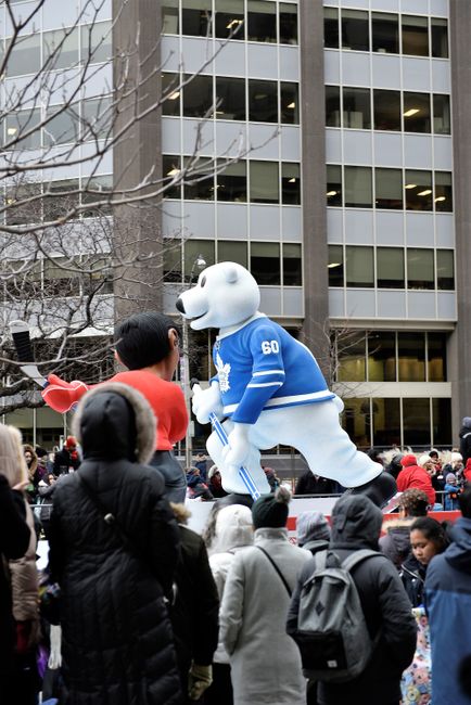 Auch die Maple Leafs dürfen an der X-Mas Parade nicht fehlen