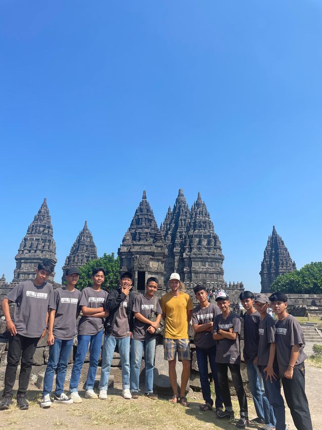 Vulkane und fantastische Menschen auf Java