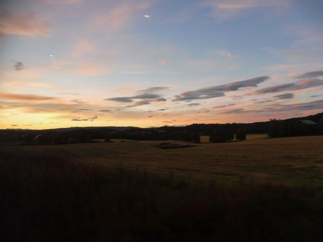 Sonnenaufgang aus dem Zug