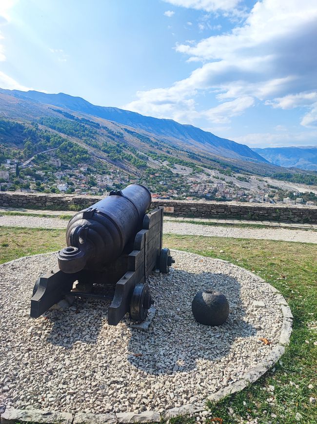 Old town flair and castle tour in Gjirokastër / Albania