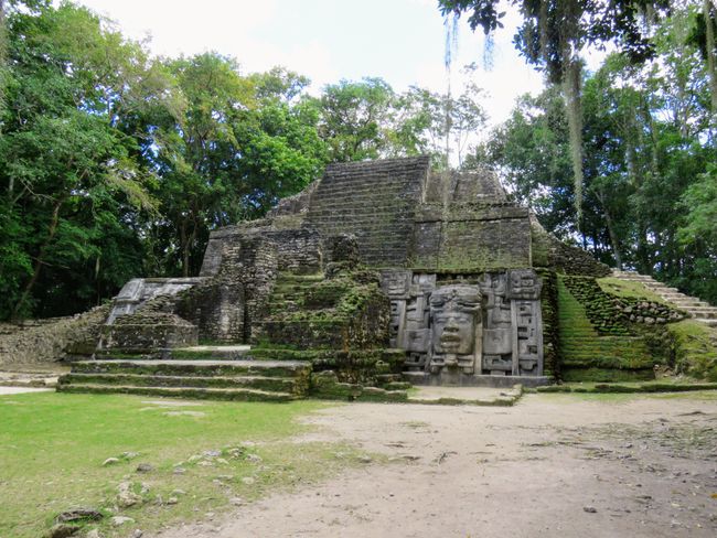 Die Maya-Ruinen von Lamanai