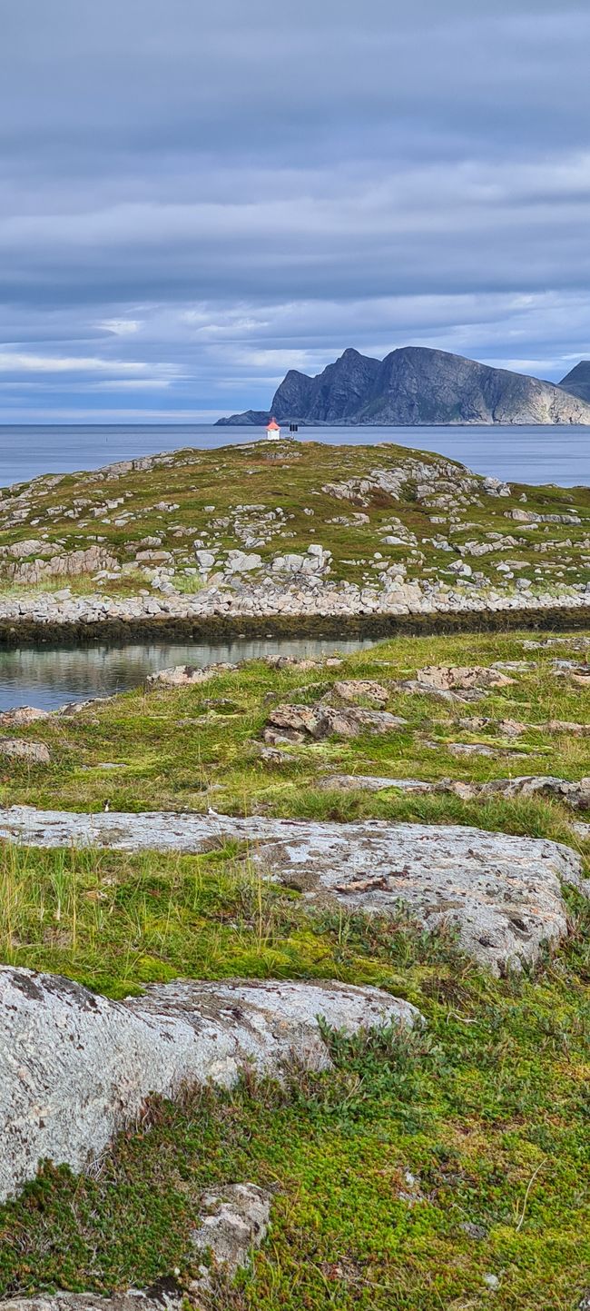 Blick von den Hügeln um Gjesvær in Richtung Nordkap 