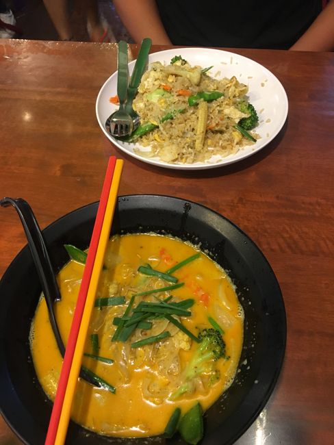 Curry Rice and Yellow Curry Soup 
