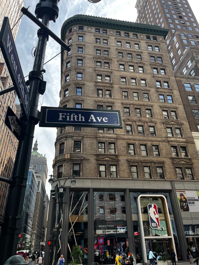 Tag 5 - New York - 5th Avenue - Edge