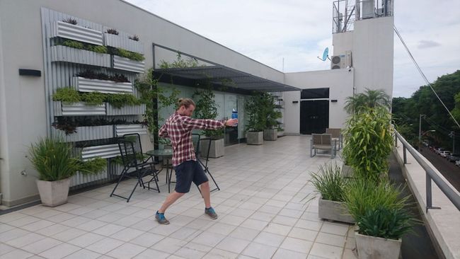 Die Dachterrasse, auf der man sich auch manchmal eine Klimaanlagen auszeit gönnen muss