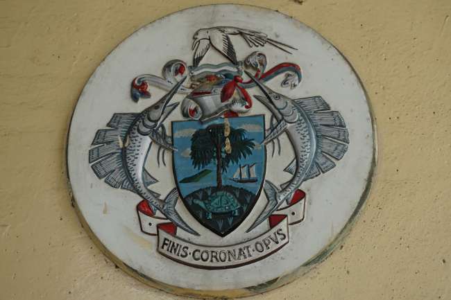 Das Wappen mit Schildkröte und Palme