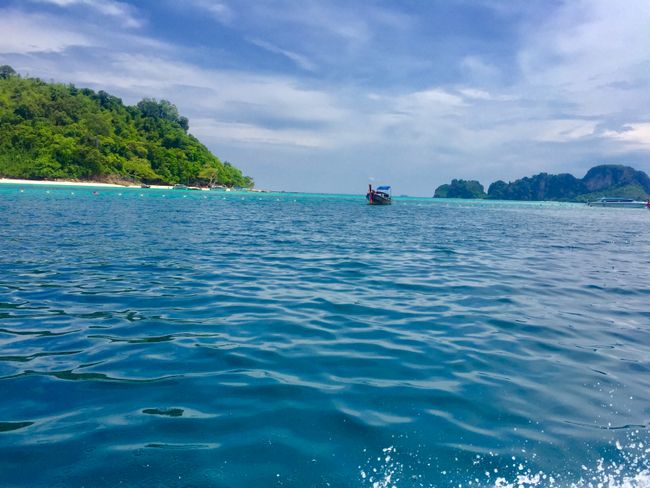 A dreamy island day on Koh Phi Phi