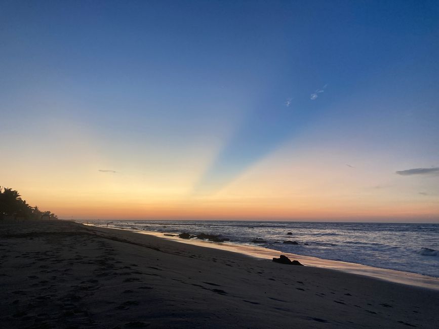sunset on the Pacific coast / Punta Sal