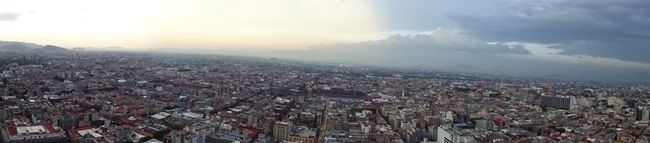 Blick vom Torre auf den Zocalo