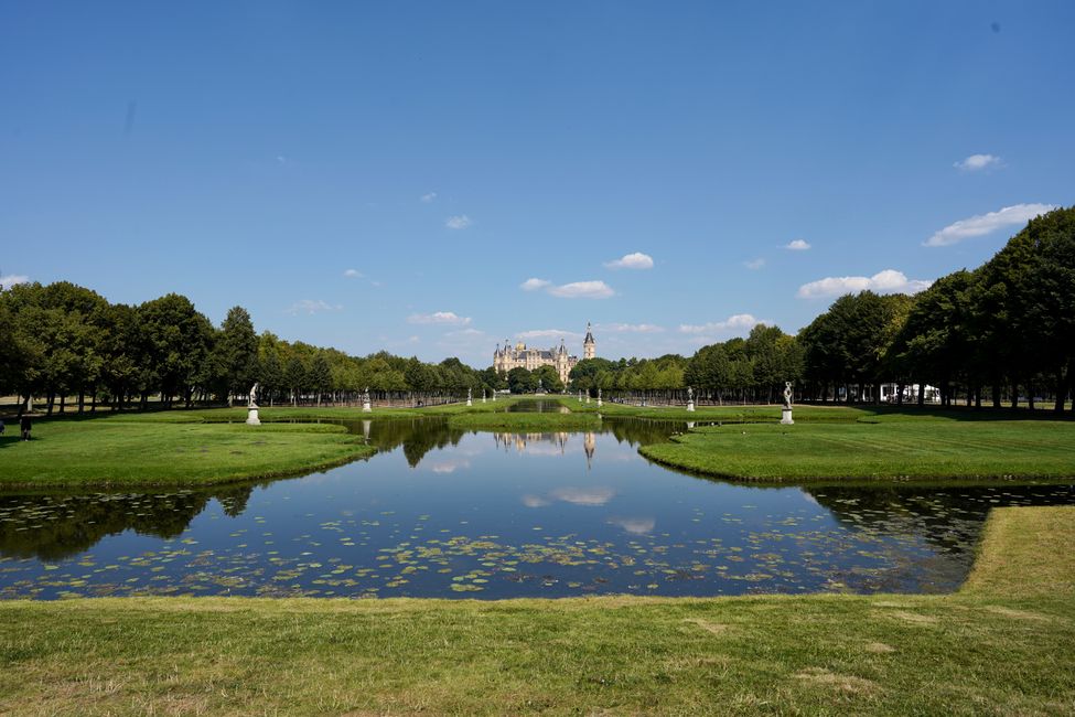 Château avec canal transversal