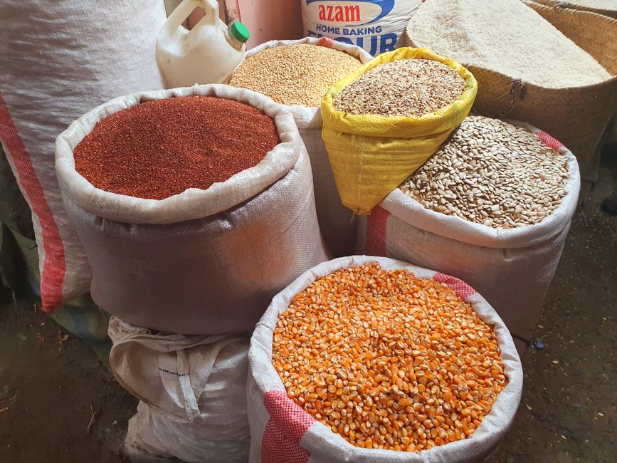 Getreide, Mais und mehr auf dem Market in Arusha
