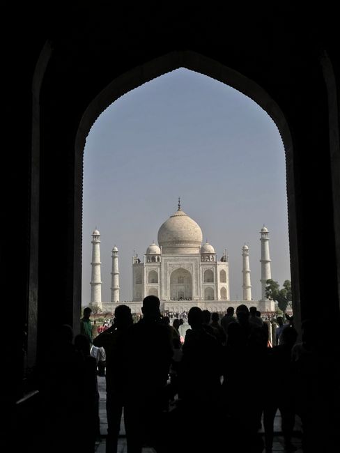 The symmetry of the Taj Mahal 