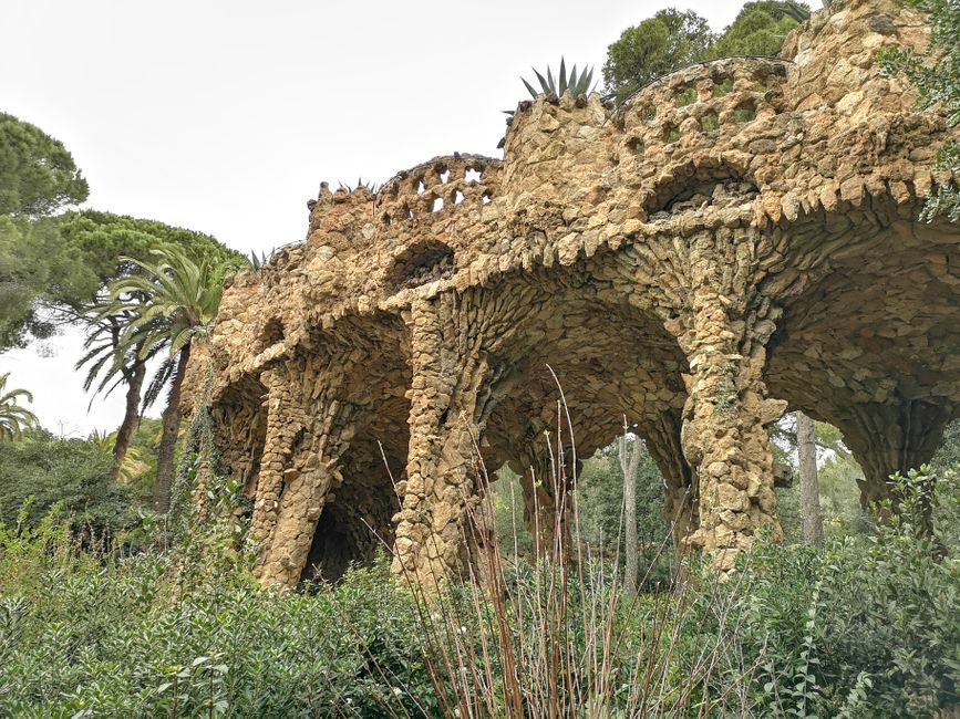 Y aquí hay algunas fotos del 'Park Guell' diseñado por Gaudí.