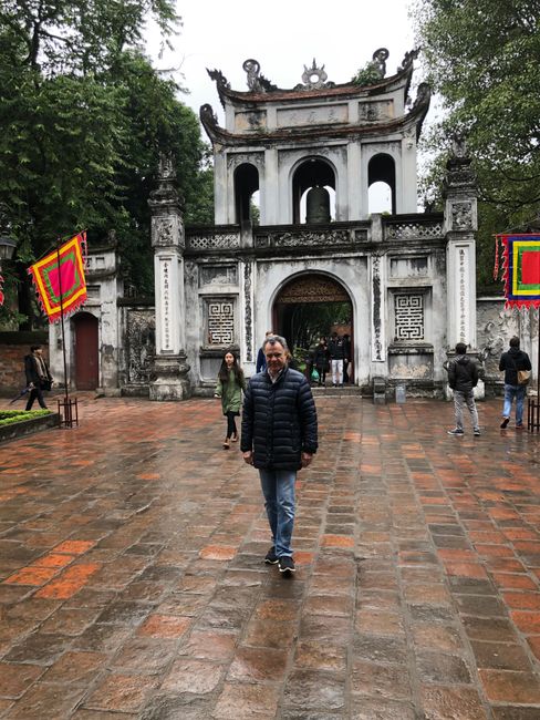 Henio in front of the Temple of Literature