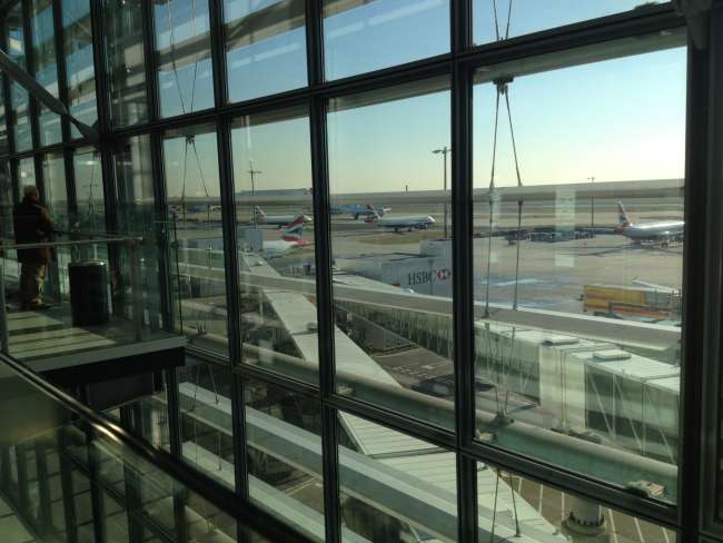 Flugzeuge warten auf Start in London Heathrow