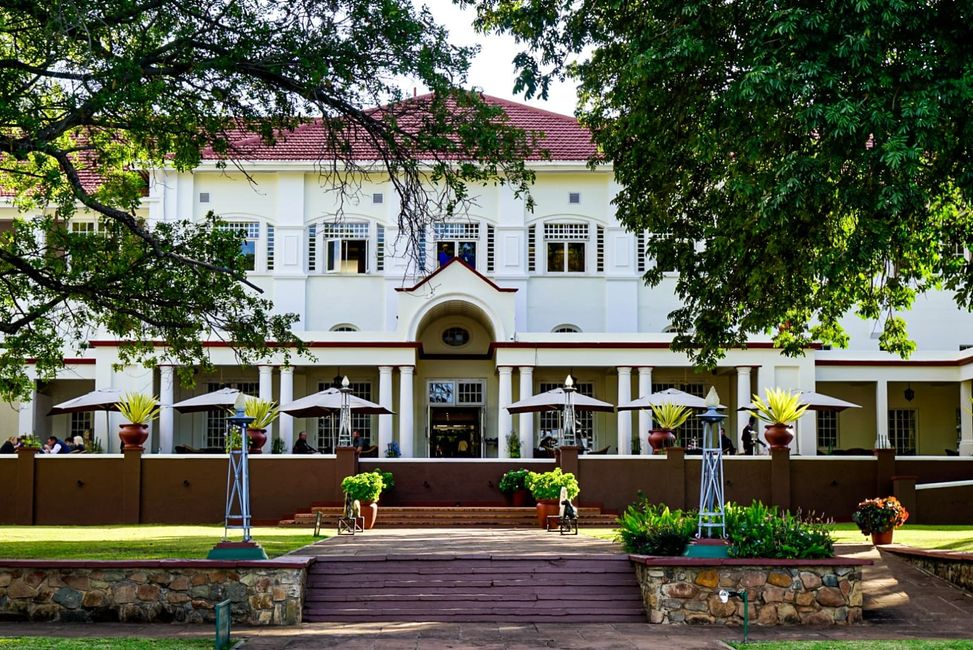 Victoria Falls Hotel 