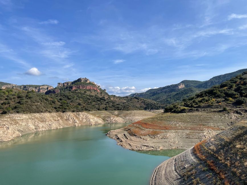 Pantà de Siurana: The reservoir near Cornudella de Montsant