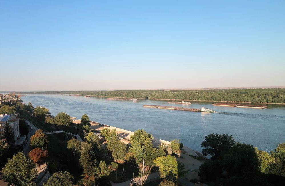 Blick von meinem Hotelzimmer aus auf die Donau.