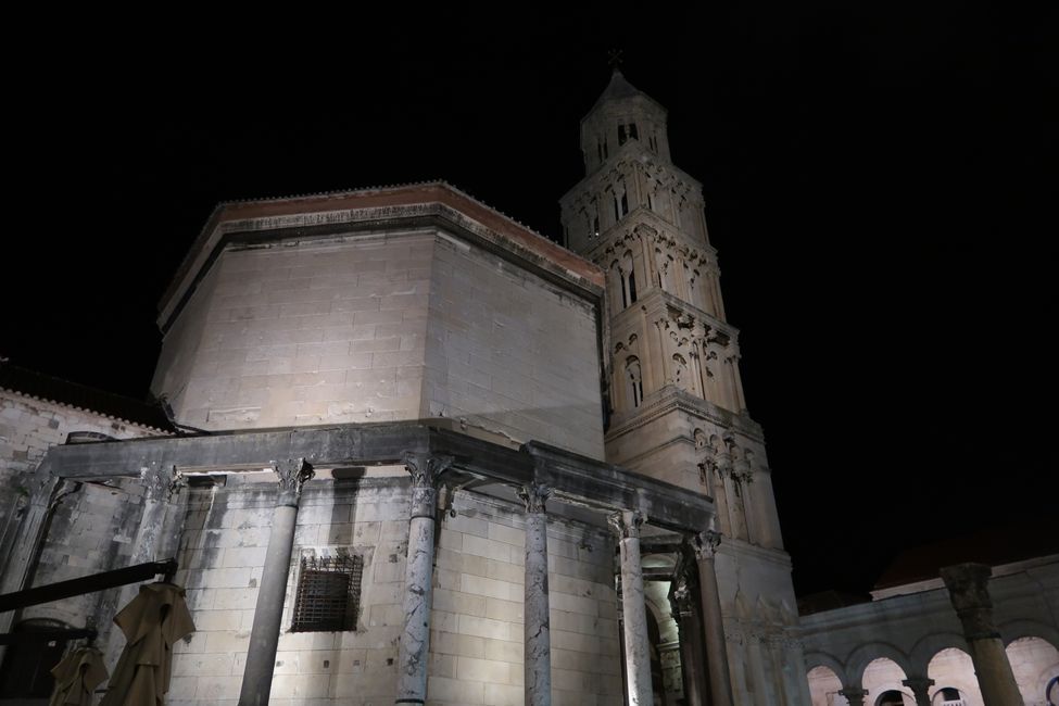 Diocletian's Palace at night