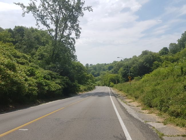 Path to Bluffer's Park