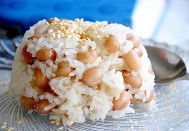 Sticky Rice with Peanuts