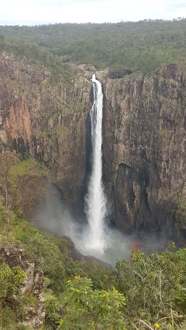 Wallaman Falls 
