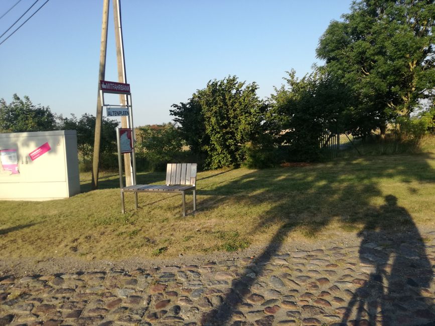 Mitfahrbänke - wenn es keine Busse gibt