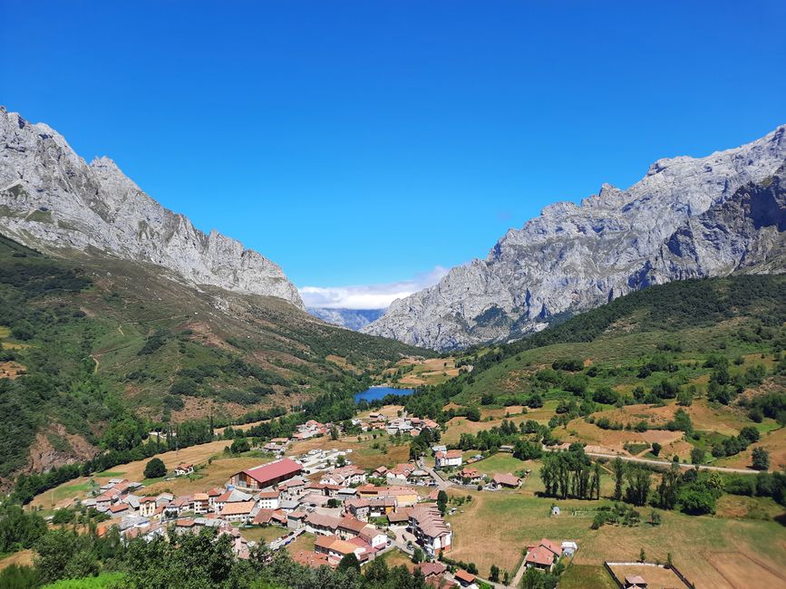 View of Posada de Valdeon