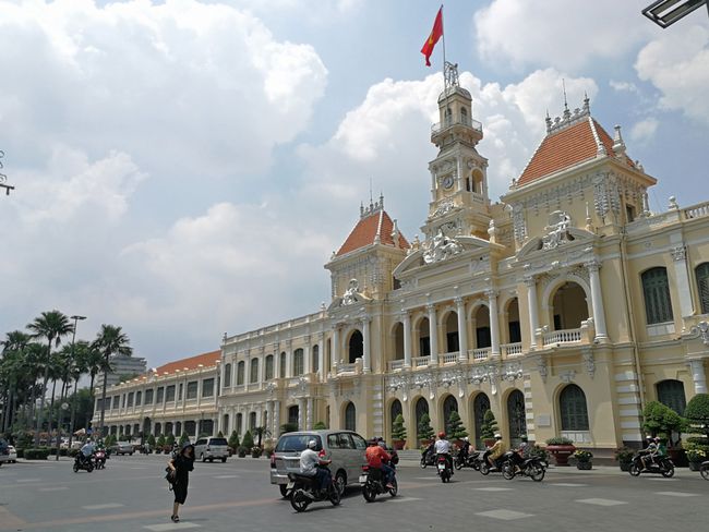 In the south (here: Saigon), the communist influence is less visible