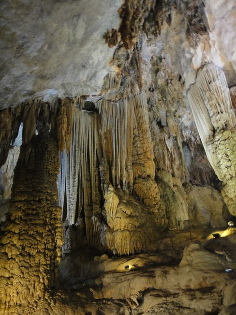Tour through 2 wonderful caves