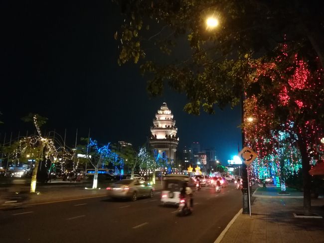 Phnom Phen night illumination