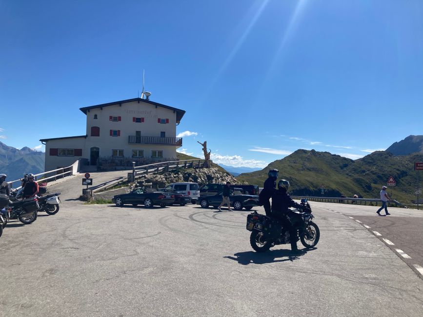 Stage 8a: Morning ride to the Penserjoch
