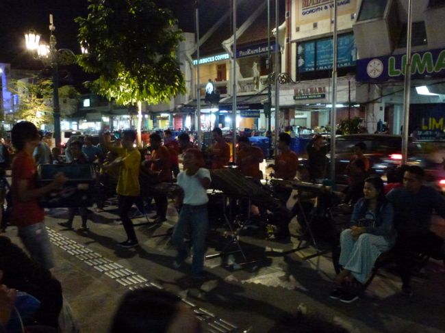 Straßenleben in Yogyakarta