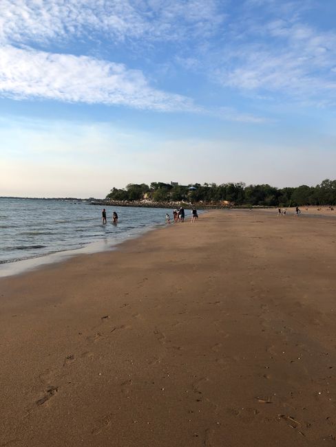 Darwin: Mindil Beach Sunset