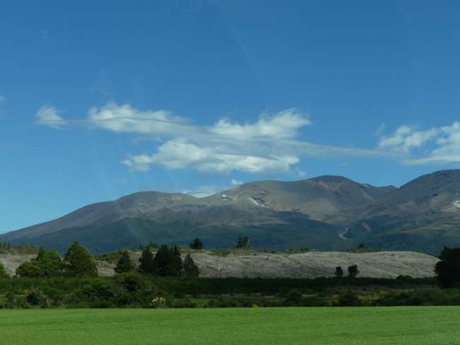 Mount Tongariro auf der Fahrt im National Park