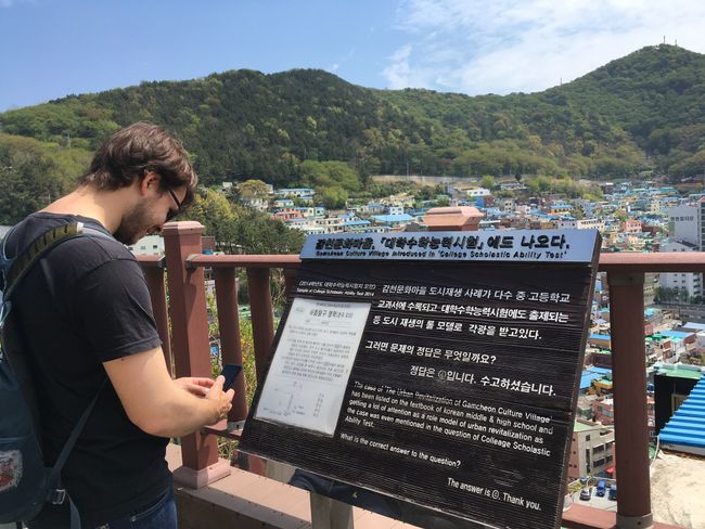 Stef interessiert die Matheaufgabe auf Koreanisch gerade mehr als die Aussicht