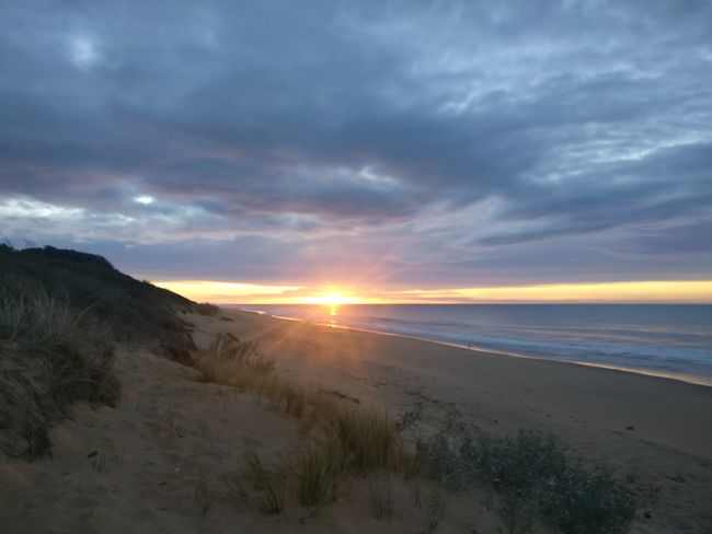 Sonnenaufgang am Golden Beach 