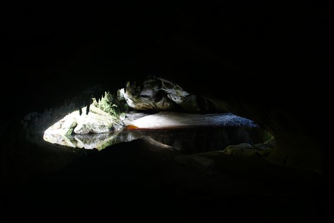 Moria Gate Arch - Erster Blick in die Höhle