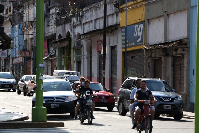 Die Einwohner von San Miguel de Tucumán fahren mit Vorliebe Moped