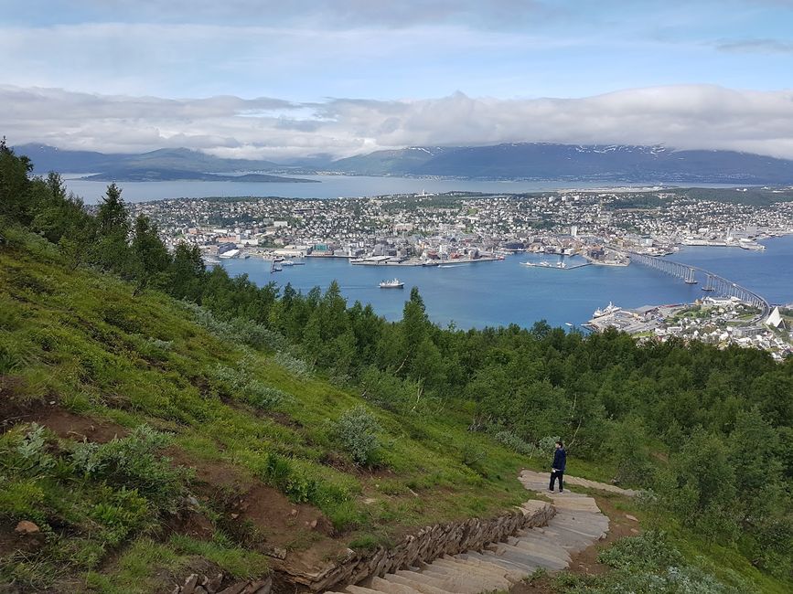 Blick vom Hausberg von Tromsö hinunter