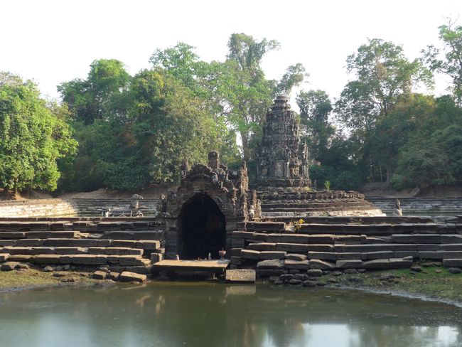 The Grand Circuit and the Citadel of Women (Angkor Part 2)