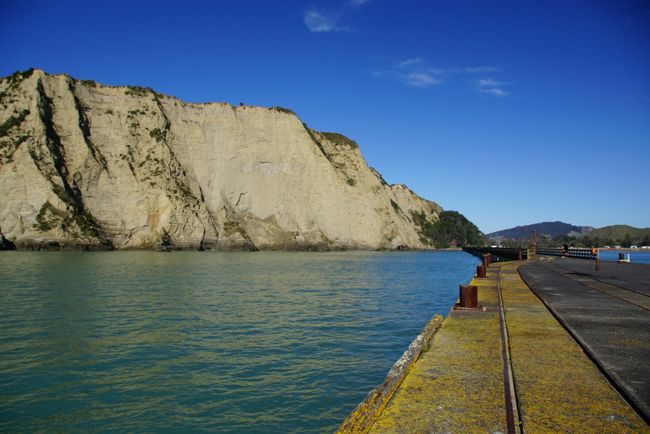 Tolaga Bay Wharf (picture from the previous day)