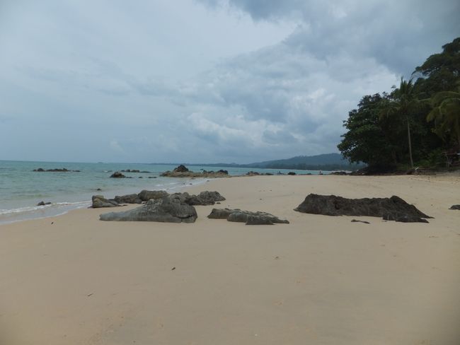 To the right of White Sand Beach