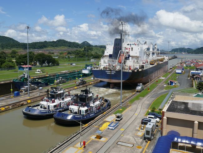 Panamakanal - Durchfahrt der Equinox Dawn